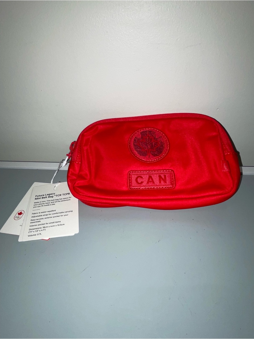 LULULEMON TEAM CANADA FUTURE LEGACY MINI BELT BAG – NWT – SPICY RED